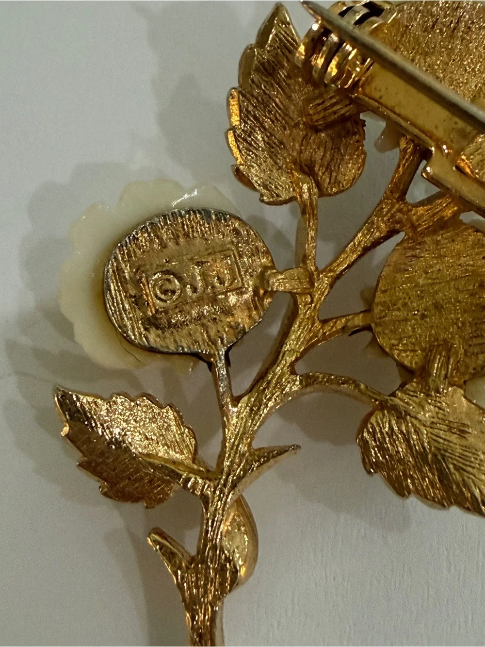 JONETTE JEWELRY Gold-Tone Floral Rose Branch Brooch with Ivory Blossoms